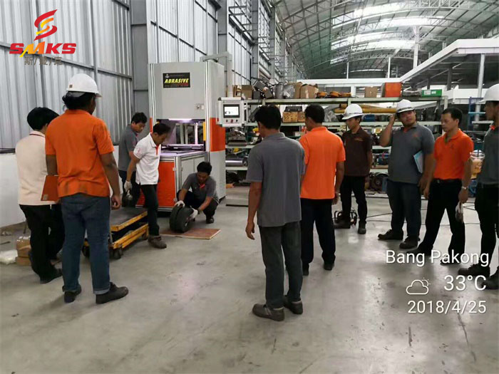 <a href='http://icam-sec.com' target='_blank'><u>去毛刺機</u></a>