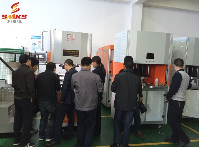 去毛刺設(shè)備 去毛刺設(shè)備