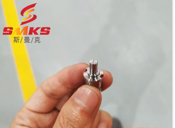 噴嘴微孔拋光及去除毛刺，斯曼克磨粒流像手術(shù)刀一樣精確
