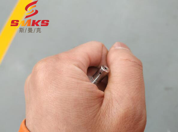 <a href='http://icam-sec.com' target='_blank'><u>流體拋光機(jī)</u></a>在去除小孔相交處毛刺的應(yīng)用